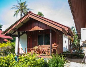 The Beach Village Backpackers Thong Sala Thailand