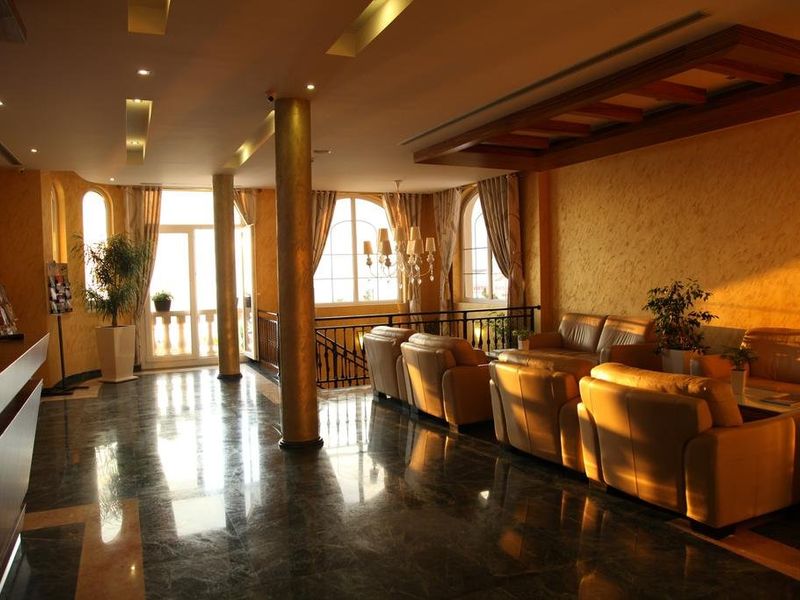 Hotel Photo 9