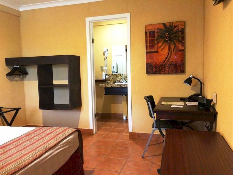 Hotel Photo 4