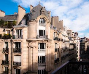 Hôtel des Deux Avenues Paris France