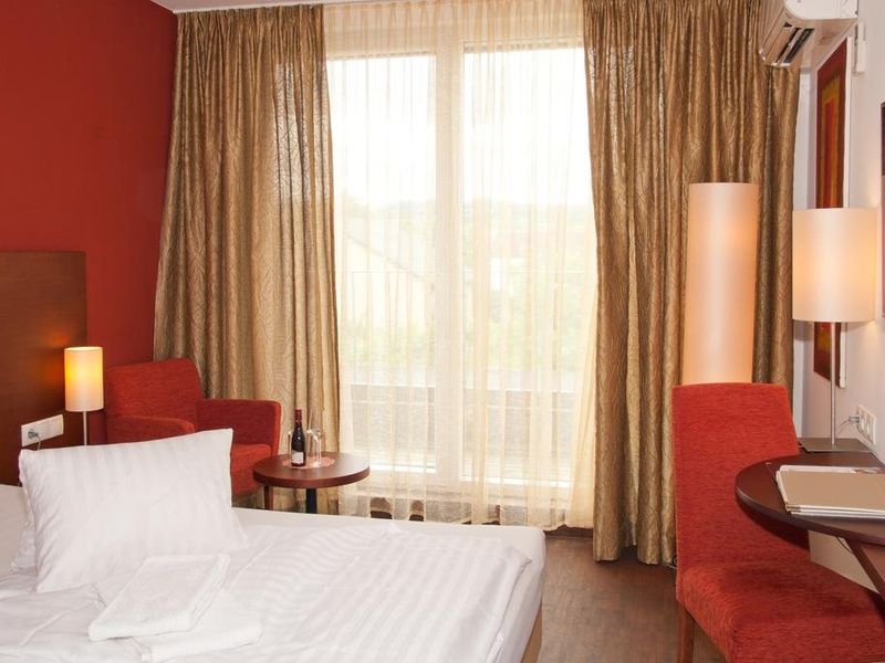 Hotel Photo 1