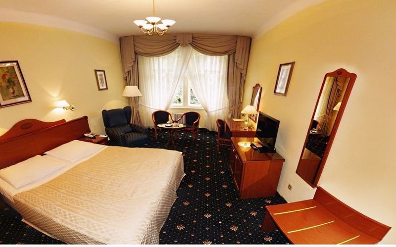 Hotel Romance