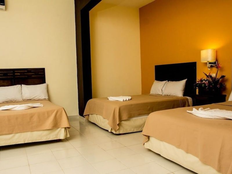 Hotel Photo 1