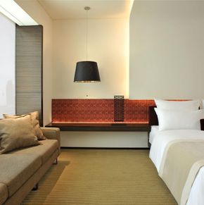 NearBy Hotel