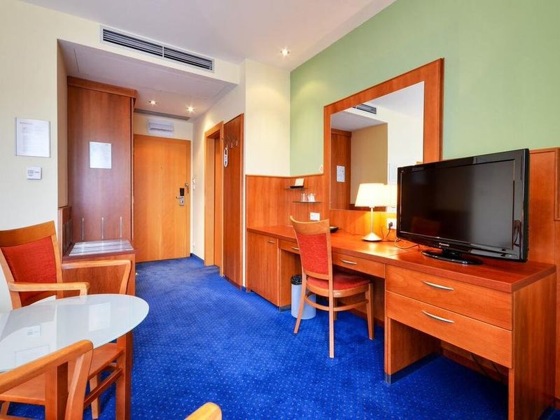 Hotel Photo 6