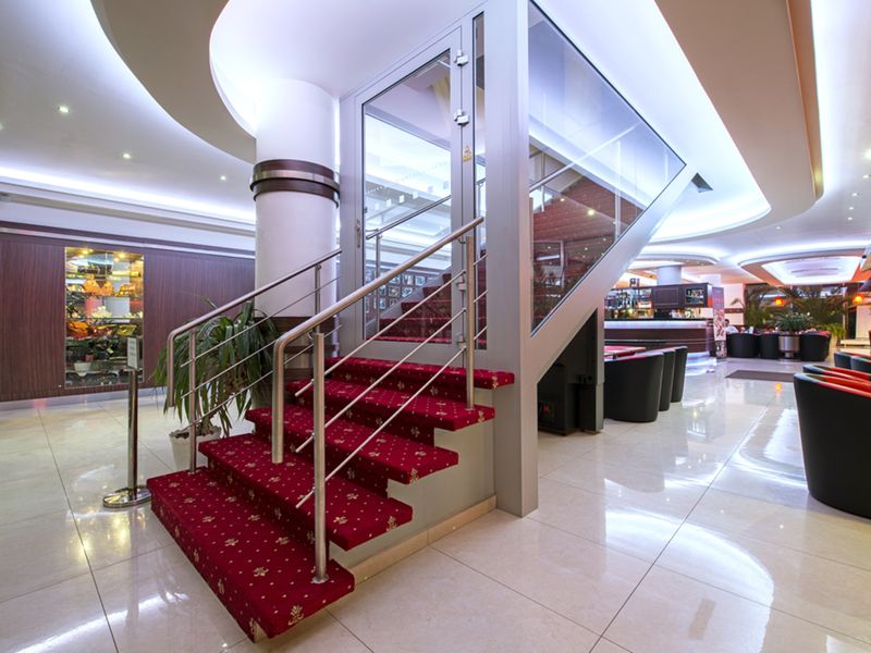 Hotel Photo 8