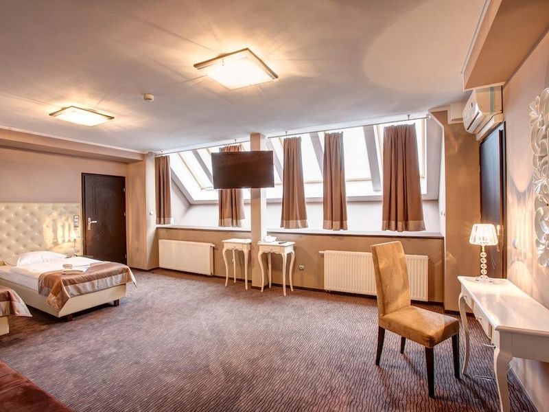 Hotel Photo 1