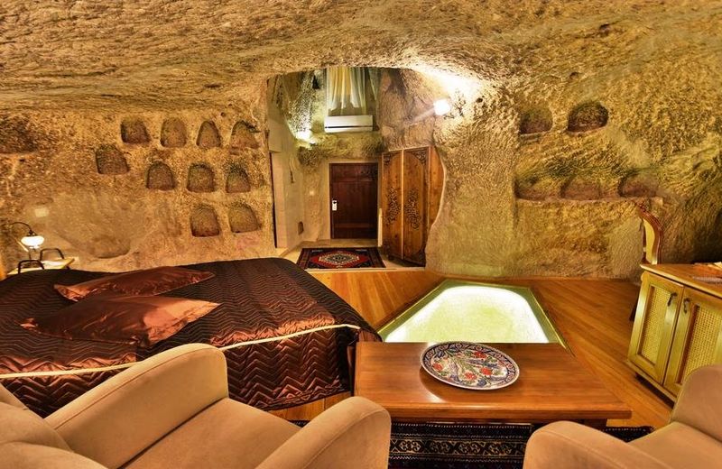 Harman Cave Hotel