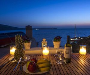 Villa Kamara Oia Greece