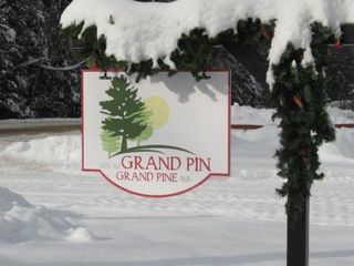 Фото отеля Grand Pine B&B