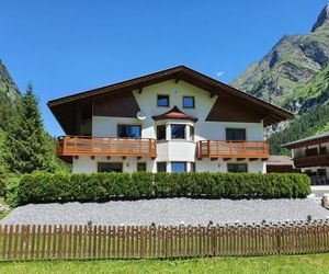 Haus Bergheimat St. Leonhard im Pitztal Austria