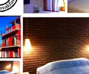Bed & Breakfast Dietro le Mura Aci Castello Italy
