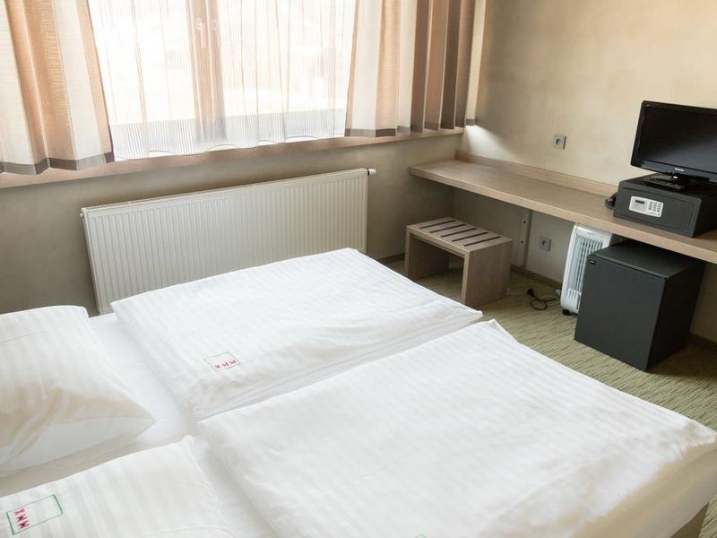 Hotel Photo 1