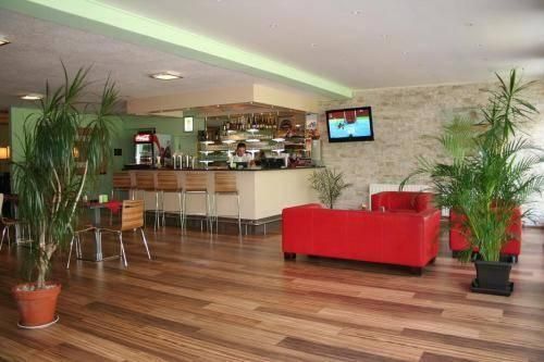 Hotel Photo 9