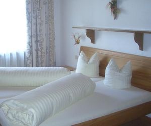 Aparthotel Garni am Johannesbrunnen Fiss Austria