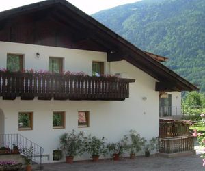 FERIENWOHNUNGEN FRÖHLICH Lagundo Italy