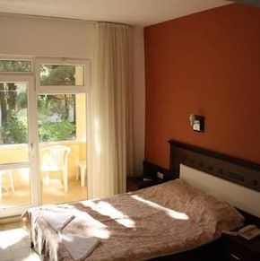 NearBy Hotel