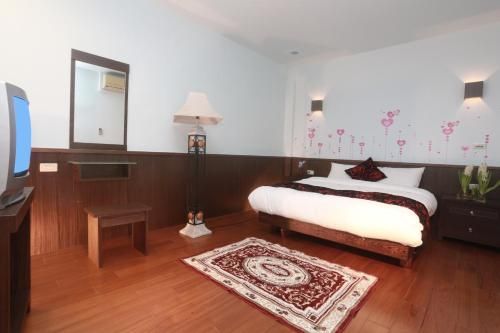 Hotel Photo 12