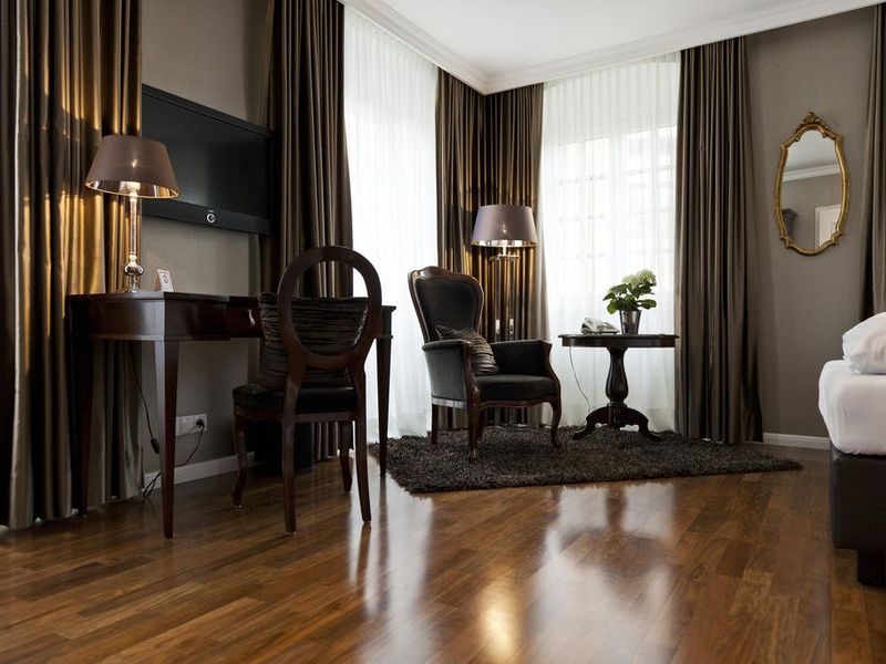 Hotel Photo 10