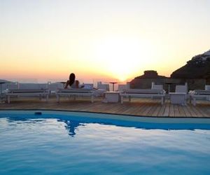 Sun Rocks Relais & Chateaux Fira Greece