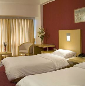 NearBy Hotel