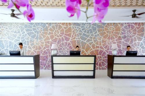 Hotel Photo 6