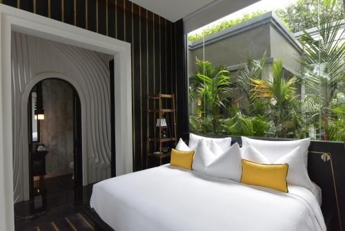 Shinta Mani Angkor & Bensley Collection Pool Villas