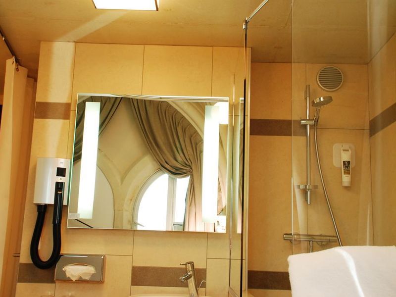 Hotel Photo 9