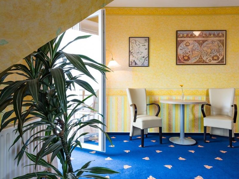 Hotel Photo 8
