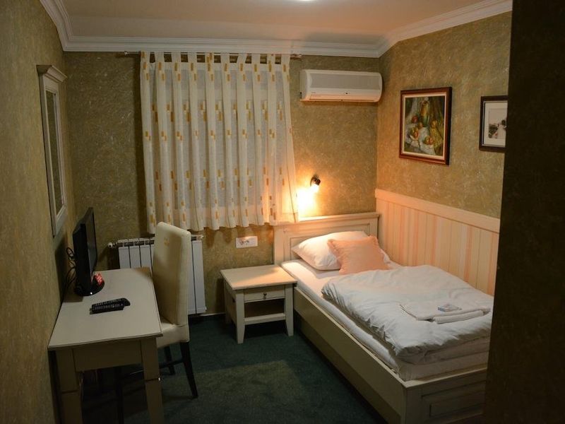 Hotel Photo 8
