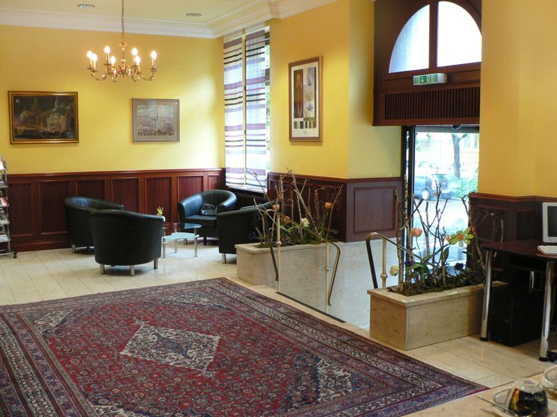 Hotel Photo 8