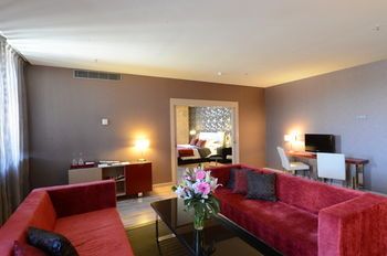 Hotel Photo 6