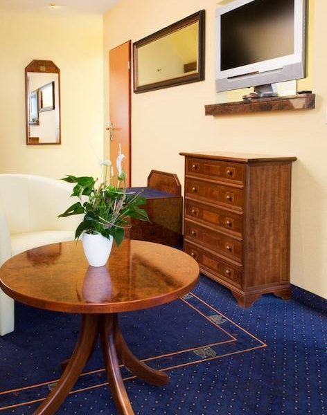 Hotel Photo 9