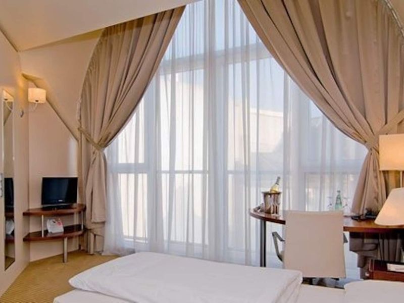 Hotel Photo 1