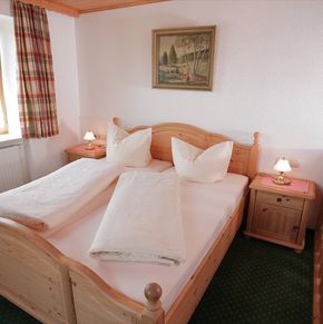 NearBy Hotel