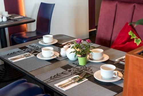 Hotel Photo 11