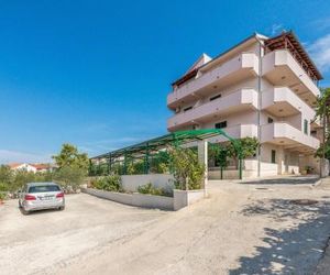 Apartments Ivana-Mira 1809 Okrug Donji Croatia