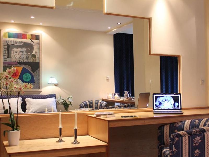Hotel Photo 6