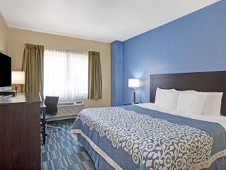 Days Inn & Suites by Wyndham Ozone Park/JFK Airport