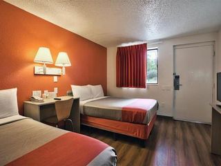 Hotel pic Motel 6-Tallahassee, FL
