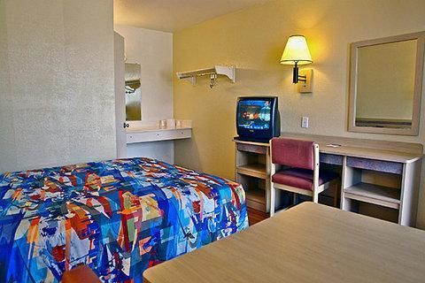Photo of Super 6 Inn & Suites