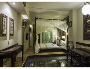 Dhanesvara Holistic Unique Homestay Surabaya Indonesia