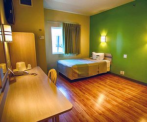 Studio Z Hotel/Extended Stay & Lounge St. Robert United States
