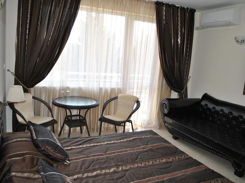 Hotel Photo 1