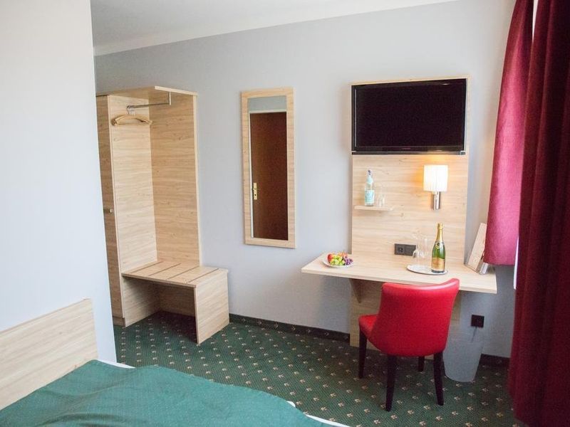 Hotel Photo 12