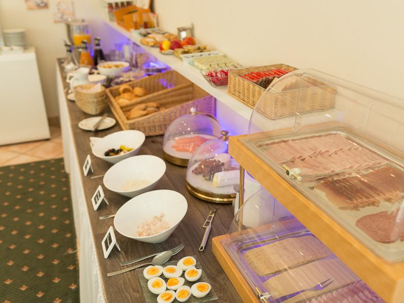 Hotel Photo 9