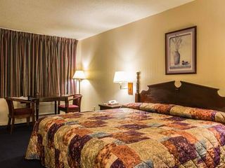 Hotel pic Rodeway Inn Phenix City