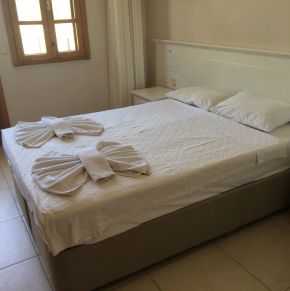 NearBy Hotel