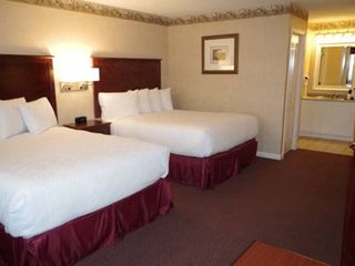 Hotel pic Shiretown Inn & Suites