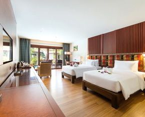 NearBy Hotel